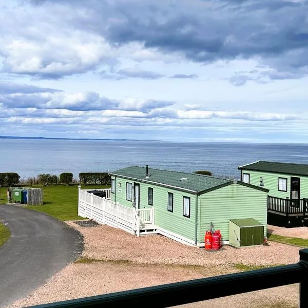 Luxury 2 bedroom holiday home with stunning views，位于圣安德鲁斯的酒店