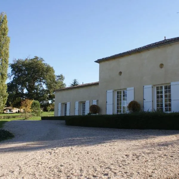 Le Domaine de Vert-bois, gîte 4*，位于圣日的贡的酒店