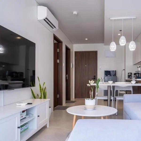 The Royal Staghorn - A Luxury Condo，位于Lapu Lapu City的酒店