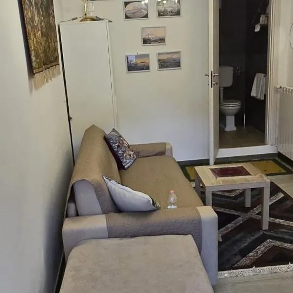 Casa Al Colle，位于佩斯科克斯坦佐的酒店