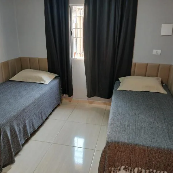 Quarto Solteiro com TV，位于阿图尔诺盖拉的酒店