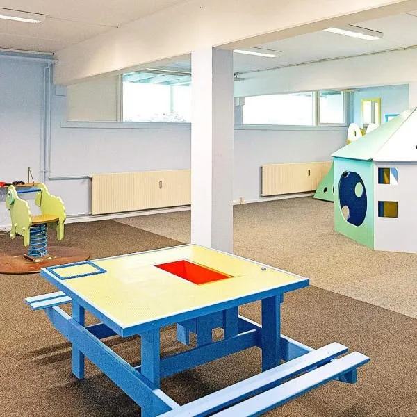 2 person holiday home in Ringkøbing，位于灵克宾的酒店