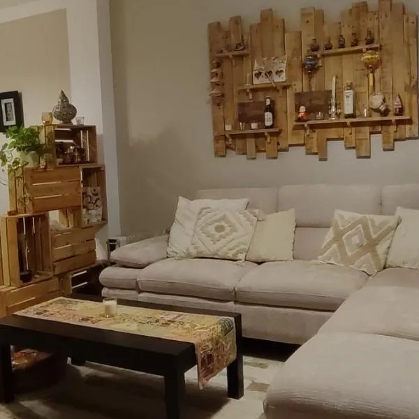 Apartamento Acogedor con Mucha Luz，位于Brenes的酒店