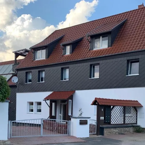 Ferienwohnung alte Schule，位于Kaiserpfalz的酒店