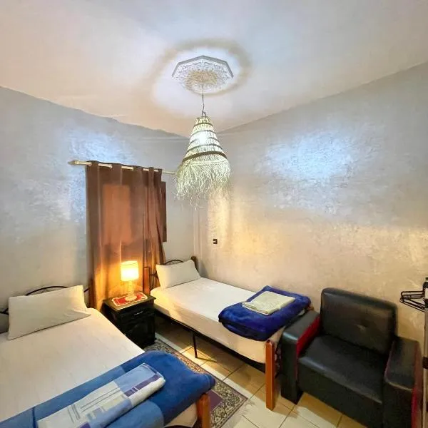 Surf Like a Local Authentic Home Stay，位于阿加迪尔的酒店