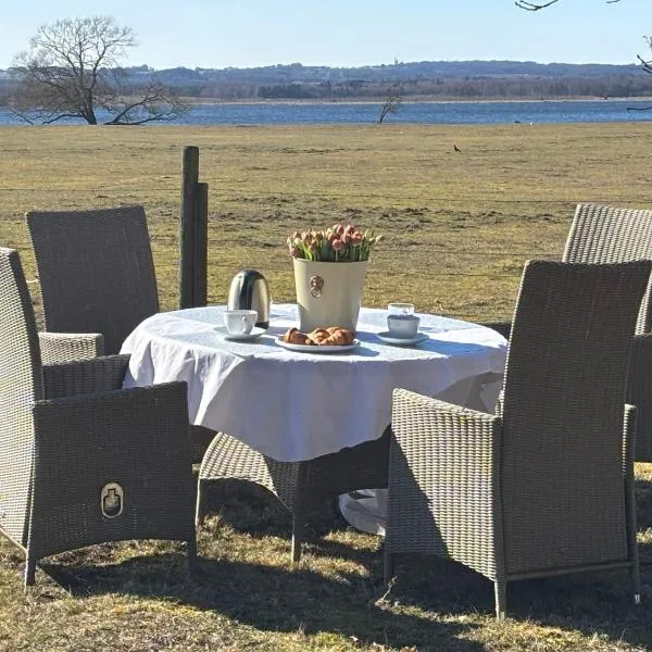 Saxeröd by the lake，位于Sövde的酒店