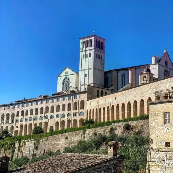 Hi Ostello Della Pace Assisi，位于阿西西的酒店