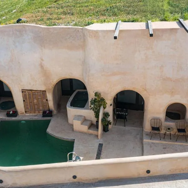 Anaktos Cave Houses，位于Santorini的酒店