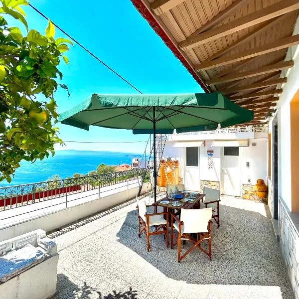 BlueSunnyParadise，位于格洛萨的酒店