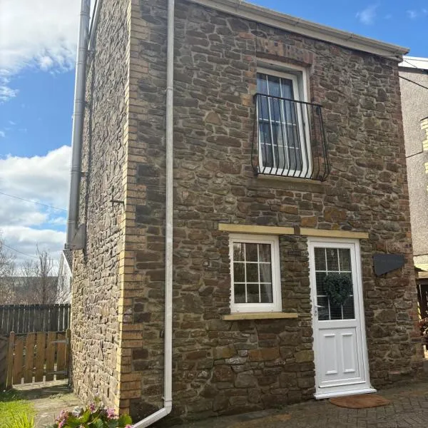 Yr Hen Beudy Bach，位于Llangynwyd的酒店