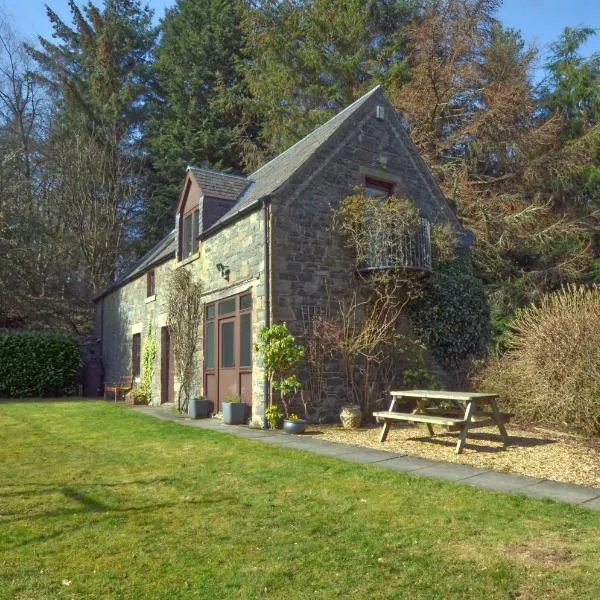 Black Barony Home Farm Cottage，位于埃德尔斯顿的酒店