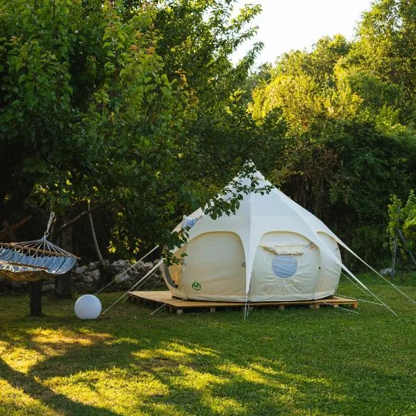Vrelo Glamping，位于Mandići的酒店