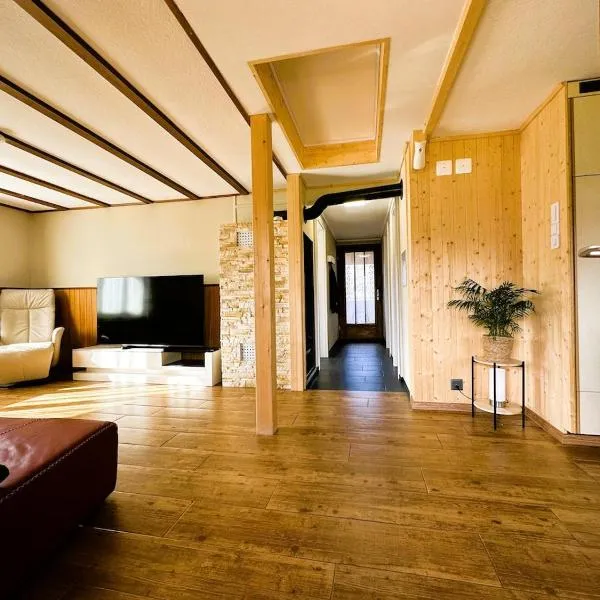 Time out near Lake of Thun & Emmental region，位于Fahrni的酒店