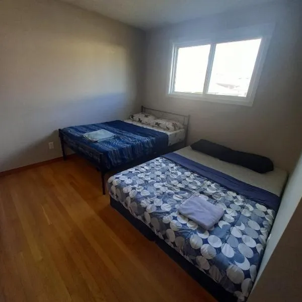 STAY AT FLAT CAD 39- Next to Airport, Transit, Park，位于基奇纳的酒店