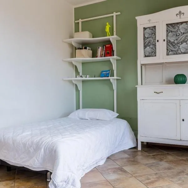 Relax a due passi dal mare dall'aeroporto"casettaStella"，位于Focene的酒店