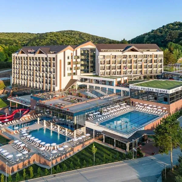 Movenpick Resort and Spa Fruske Terme，位于维尔蒂尼克的酒店