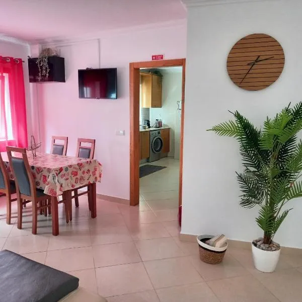 Saudade Peniche Apartment，位于佩尼契的酒店
