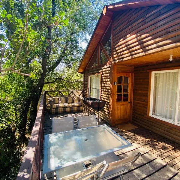 Cabañas Lamoni, con bajada al río，位于Guayacán的酒店
