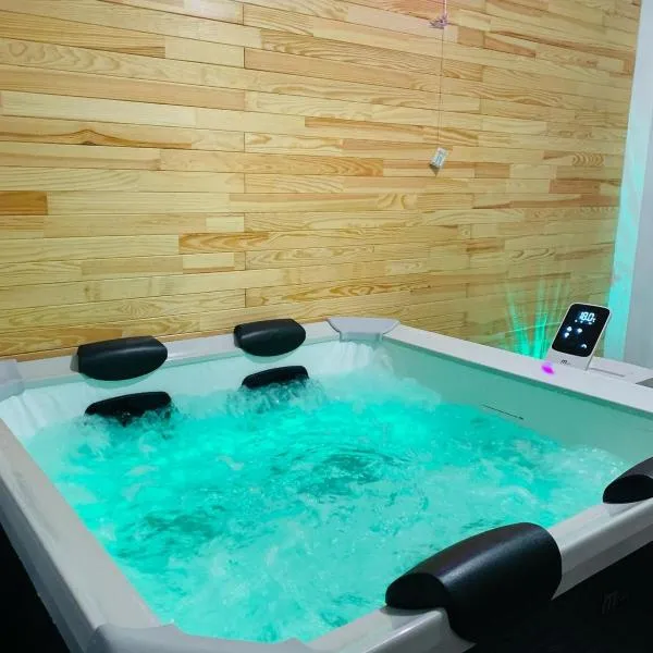 Maison 2 chambres avec jaccuzi de 2 à 4 pers，位于Broons的酒店