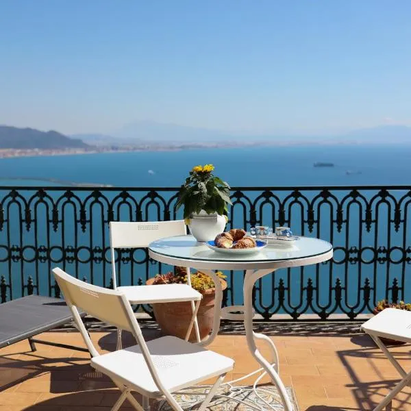 La Tua Terrazza in Costiera，位于Albori的酒店