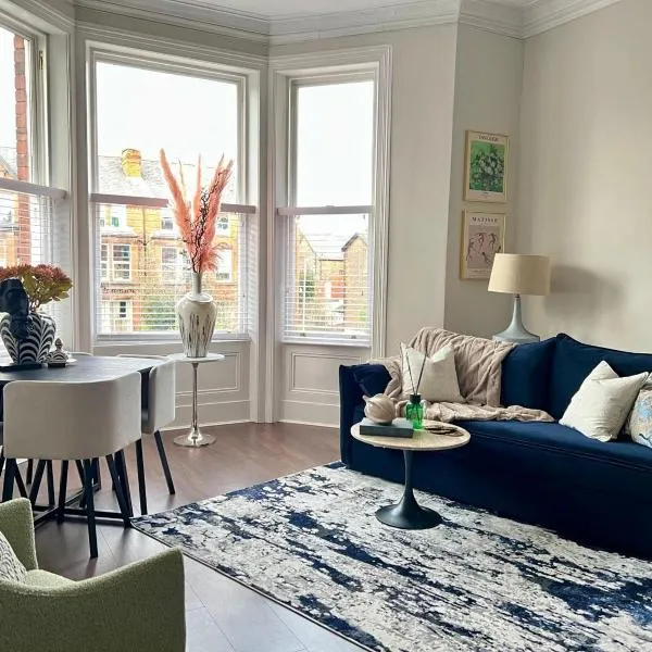 No 50 - 2nd Floor Beautiful one bed apartment in Liverpool Sleeps 4，位于利物浦的酒店