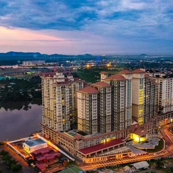 Riverine Diamond Condominium at City Centre，位于古晋的酒店
