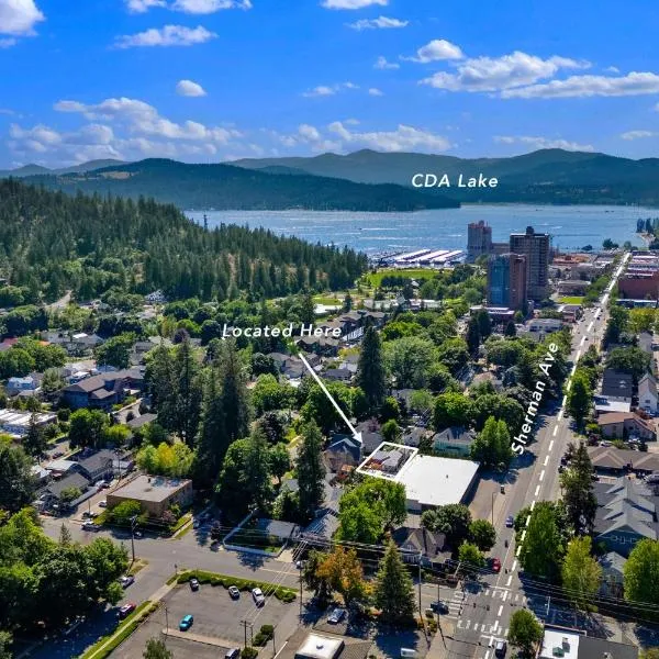 NEW! Unique Coeur d’Alene Cottage. 1/2 Mi to Dtwn，位于科达伦的酒店