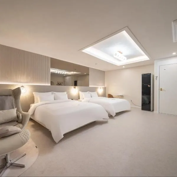 DK Airport Hotel，位于仁川市的酒店