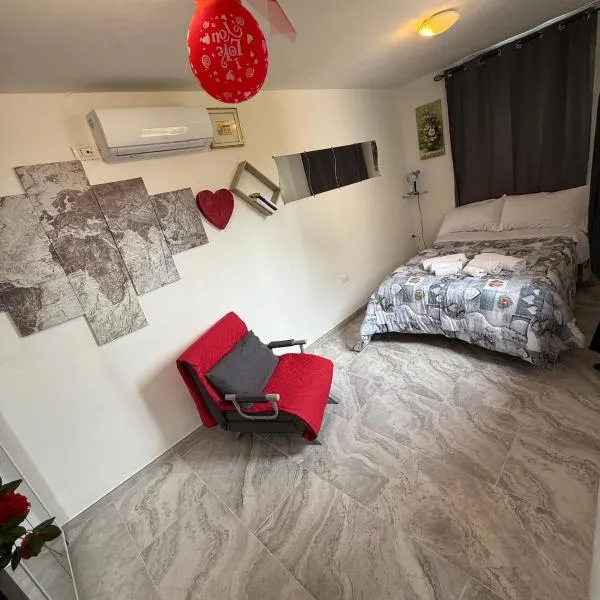 Guest house garden Civitavecchia，位于奇维塔韦基亚的酒店