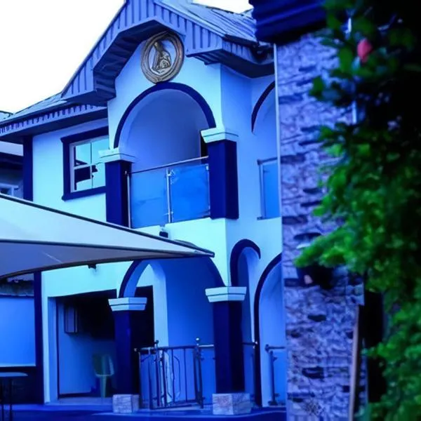 Luxurious Lukes Apartment，位于贝宁城的酒店