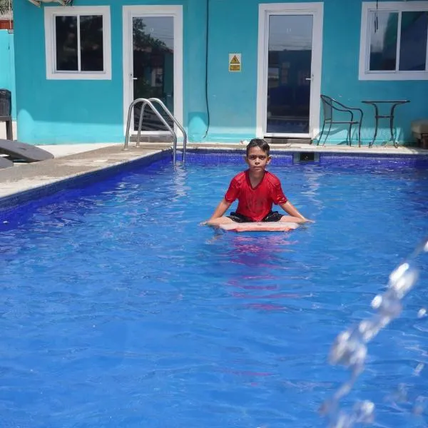Hotel Vista Hermosa Aeropuerto Puerto Vallarta,位于巴亚尔塔港的酒店