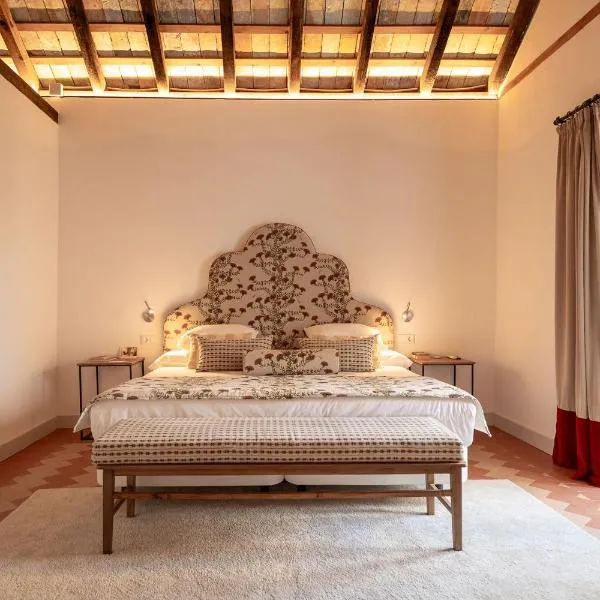 Palacio de los Leones，位于Lora del Río的酒店