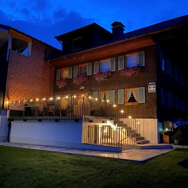 Chalet & Almhostel Alpenperle - Selbstversorger Unterkunft，位于坦海姆的酒店