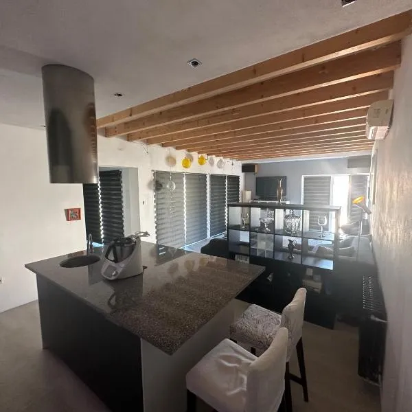 Exkluzivní prostorný apartmán，位于洪波莱茨的酒店