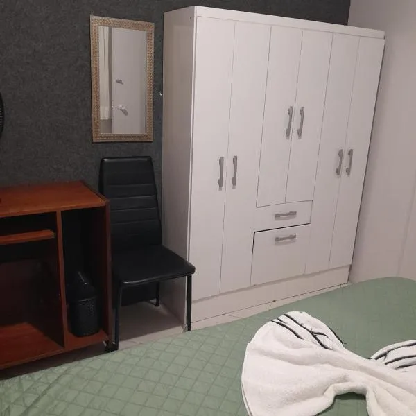 Pensionato Real，位于Jandira的酒店