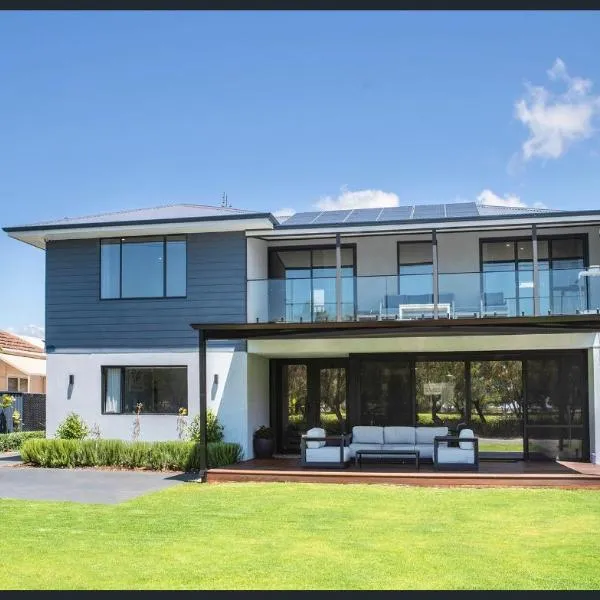 Huge Luxury Busselton Jetty，位于巴瑟尔顿的酒店