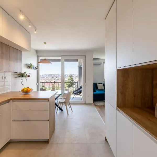 Apartment Solin Mezanovci，位于克利斯的酒店