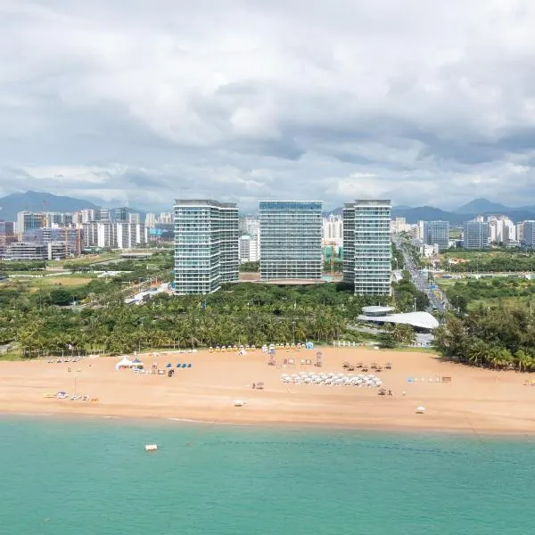 三亚崖州湾海澜之旅轻奢海景公寓，位于三亚的酒店