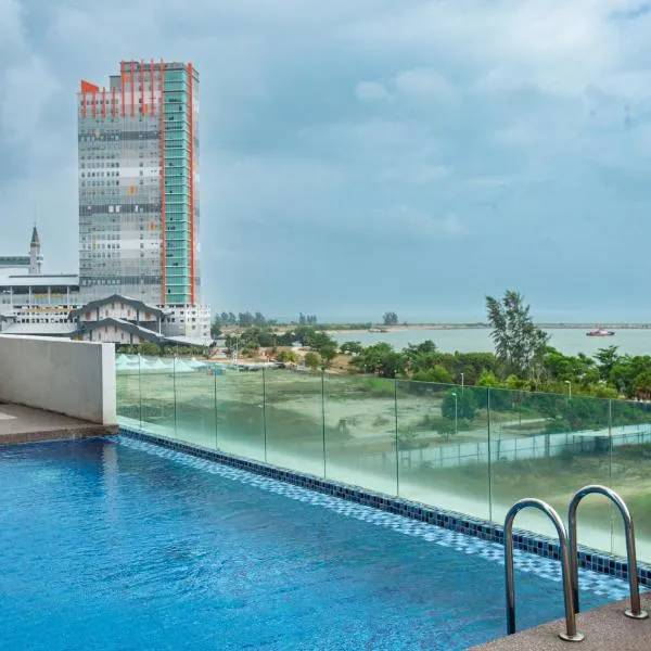 Infinity sea view pool Beach View 3Rooms 2Parkings，位于瓜拉丁加奴的酒店