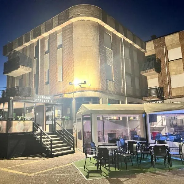 Hotel Juan Manuel，位于Camarzana de Tera的酒店