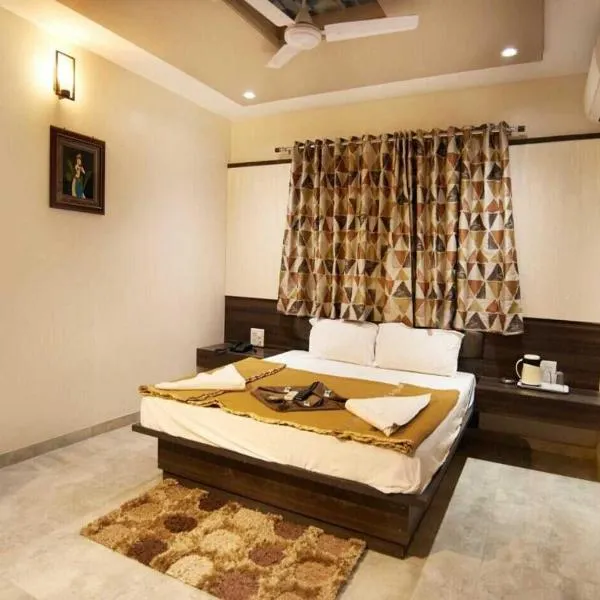 Hotel Sai Suraj Park，位于舍地的酒店