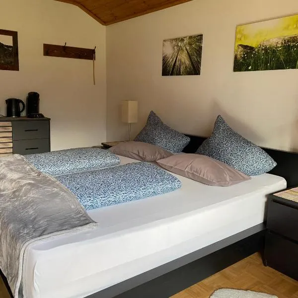 Egglmeiers Doppelzimmer，位于格伦德尔湖的酒店