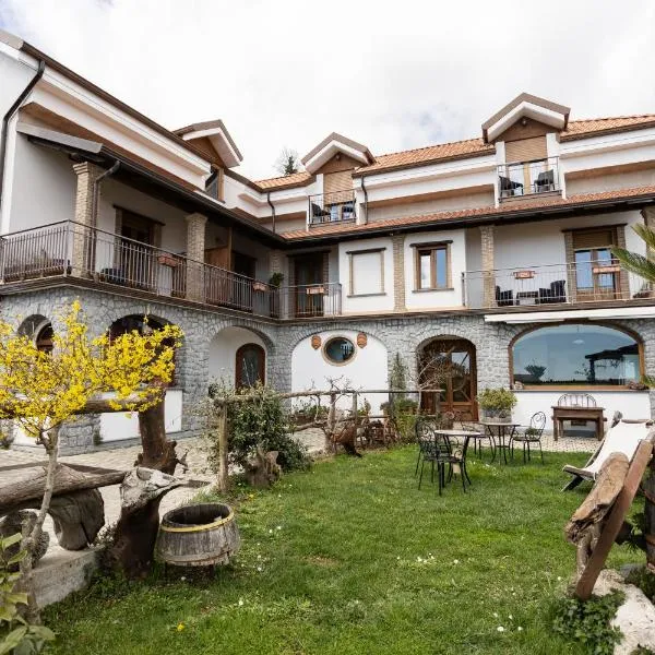 Villa Italia，位于阿杰罗拉的酒店