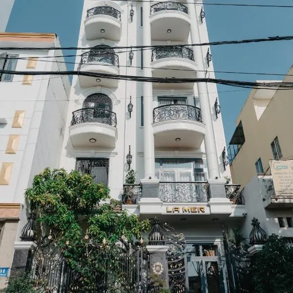 LA MER Homestay Quynhon，位于归仁的酒店