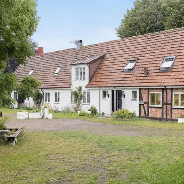 Klockargården Örja byväg 17，位于兰斯克鲁纳的酒店