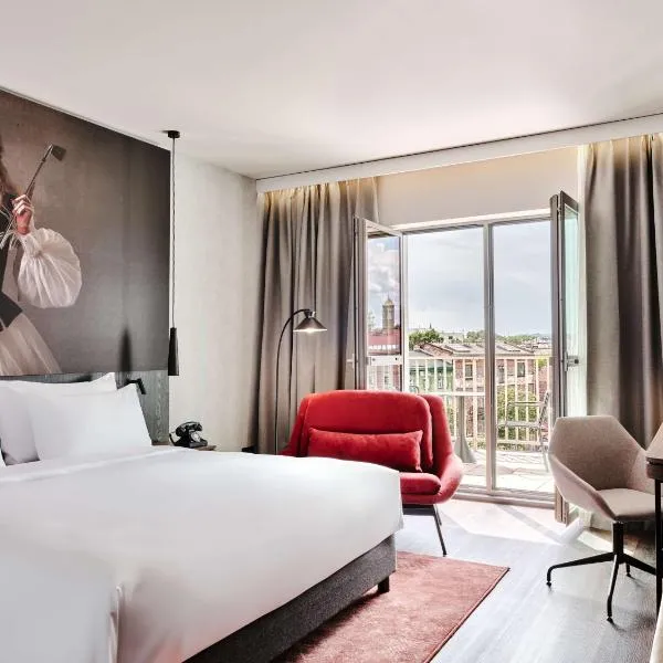 Radisson RED Hotel & Radisson RED Apartments, Kraków，位于克拉科夫的酒店