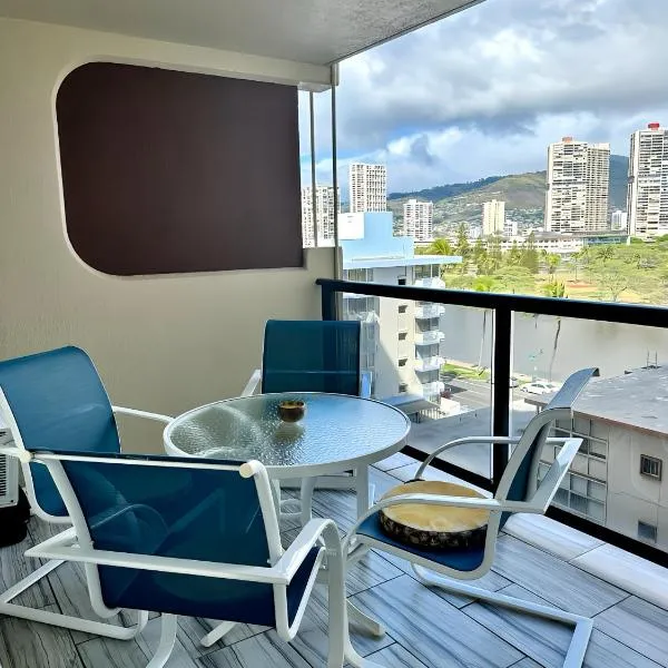 Renovated Studio Free Parking in Prime Waikiki，位于檀香山的酒店