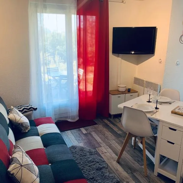 Grizzli rouge - pied des pistes avec parking，位于雷莱克斯的酒店