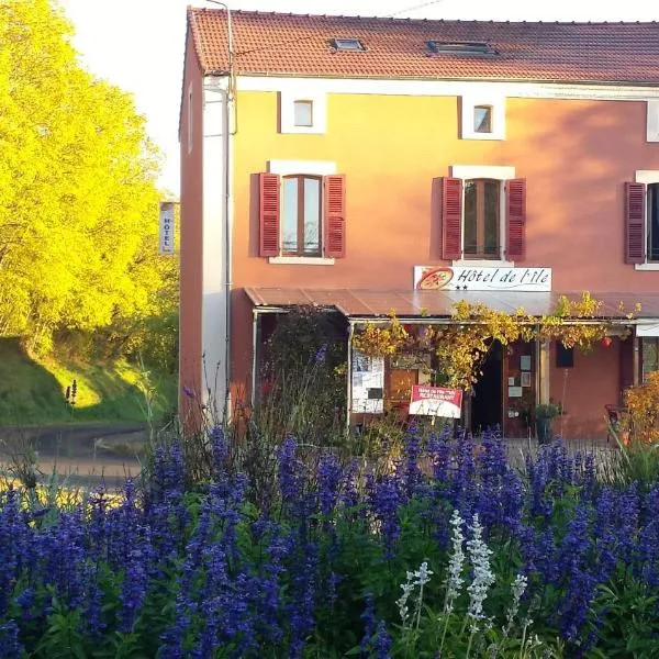 Hôtel restaurant de l'Île，位于Jumeaux的酒店
