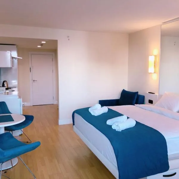 Beachfront Apartaments in Orbi City，位于巴统的酒店